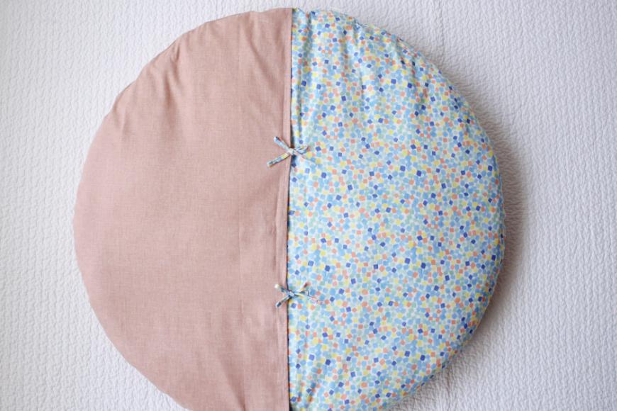 【 洛中高岡屋 】せんべい座ぶとん （撥水ヌード座布団＆洗えるカバーセット）（宝石ミズ＆里桜）