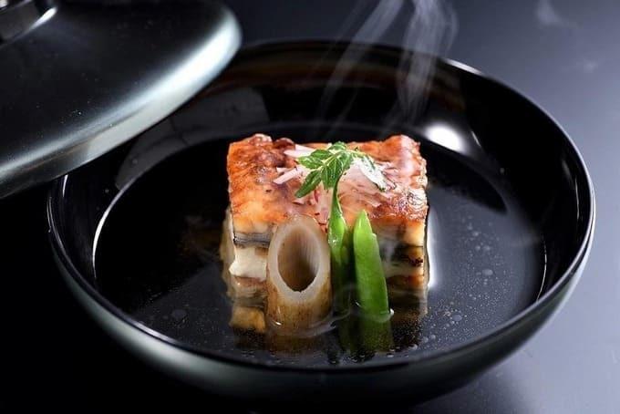 【京小宿 室町ゆとね】＜平日限定＞ 1泊2食付き宿泊券（1名様）～選べる特選会席プラン～［ 京都 室町 好アクセス 古都の雰囲気 京町家 隠れ宿 宿泊券 人気 おすすめ 旅館 ホテル 宿泊 旅行 観光 グルメ ふるさと納税 ］