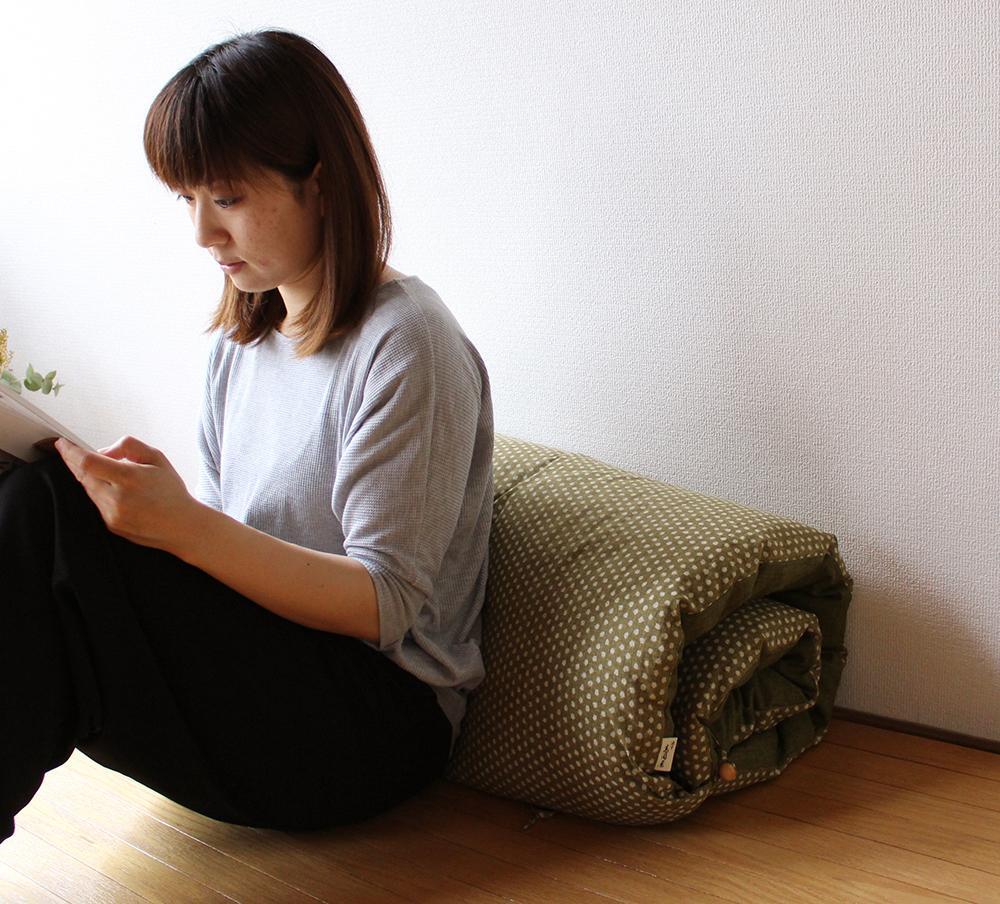 【 洛中高岡屋 】うたた寝にちょうどいい寛ぎのアイテム　カバータイプごろ寝敷きふとん＜ゆったりサイズ＞（グリーン系）