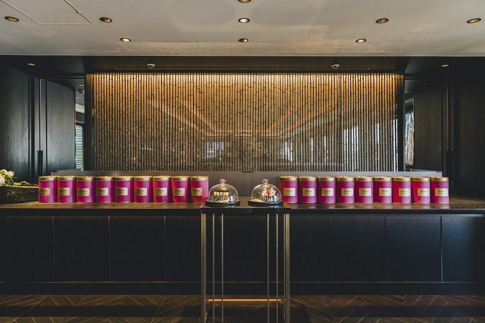 【サロン ド テ フォション】 アフタヌーンティーペアチケット＜オリジナルトートバッグ付＞| 京都 パリ発 人気ホテル カフェチケット 食事券［ アフタヌーンティーチケット 食事券 2人 スコーン 焼き菓子 スイーツ 紅茶 コーヒー カフェ 人気 おすすめ 記念 お祝い ホテル 旅行 観光 食事 ふるさと納税 ］