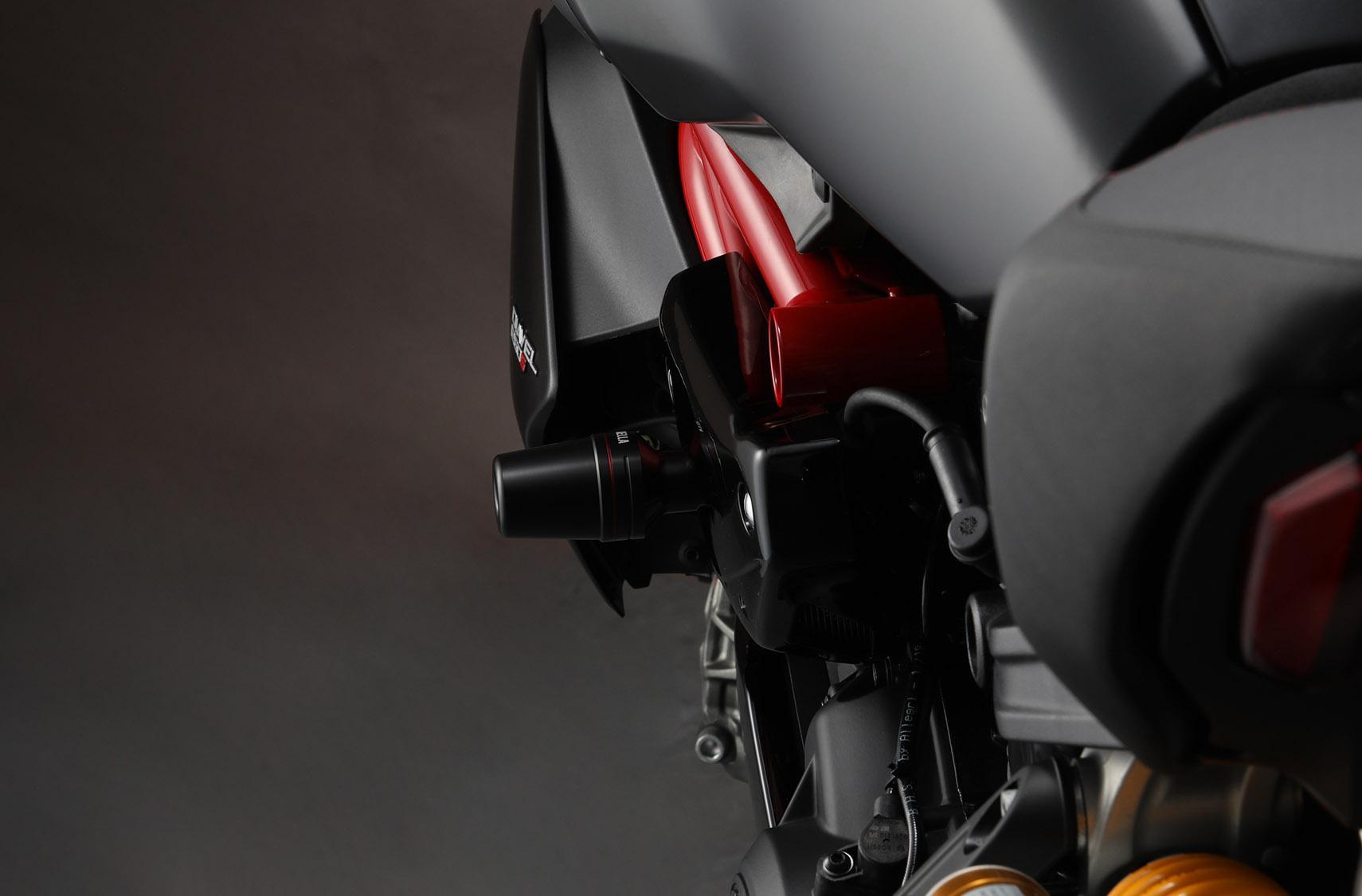 【AELLA】DUCATI ディアベル｜フレームスライダー (Diavel1260) AE-68127［ 京都 バイク カスタム パーツ 人気 おすすめ ツーリング ライダー バイカー メーカー ギア ドゥカティ お取り寄せ 通販 ふるさと納税 ］