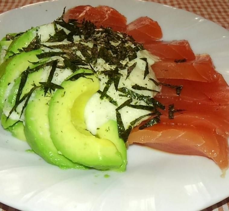 【芋家なか吉】丹波山の芋すりおろし 冷凍 とろろ１kg (10パック) ［ 京都 芋 いも イモ 便利 小分け 新鮮 人気 おすすめ お取り寄せ 通販 ふるさと納税 ］