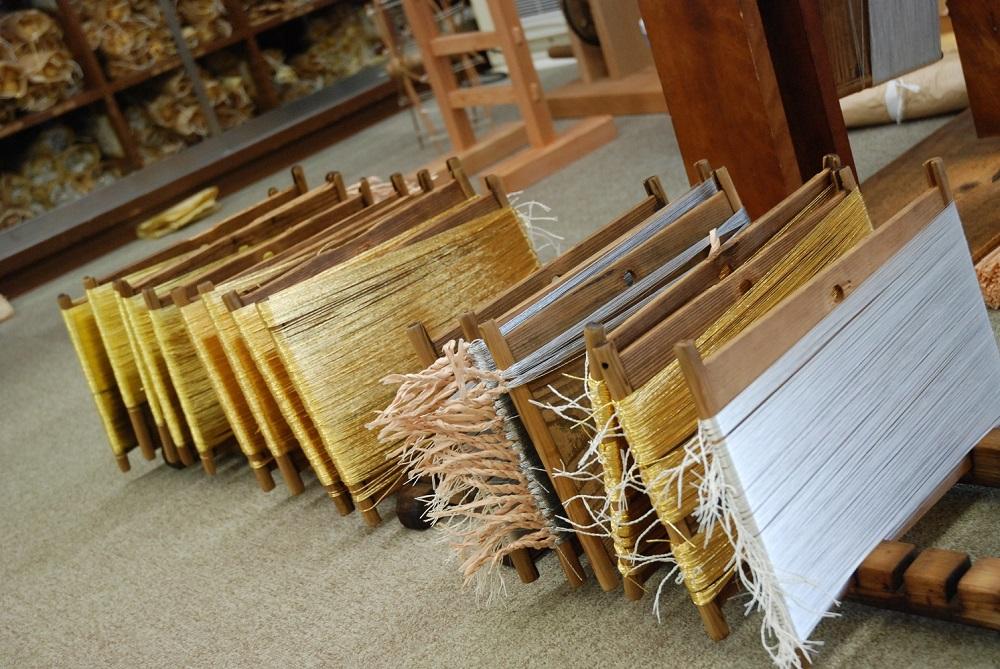 【寺島保太良商店】絲 tabane ロングネックレス［ 京都 工芸ブランド 絹素材 手作り 首飾り 人気 おすすめ アクセサリー ロングタイプ 上品 軽やか ギフト お取り寄せ 通販 送料無料 ふるさと納税 ］