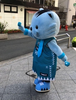 【Bリーグ 京都ハンナリーズ】 はんニャリンがサプライズ訪問！