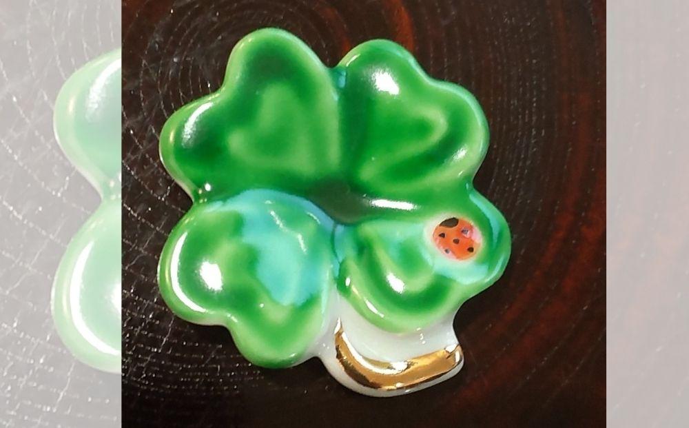 【セゾン・ド・ジャポン】幸せの四つ葉のクローバー箸置き　5個セット