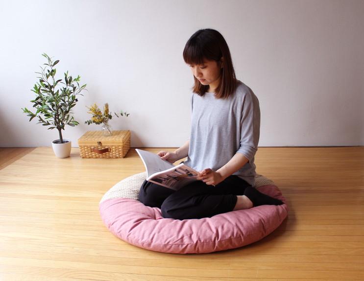 【 洛中高岡屋 】赤ちゃんがほほ笑む寛ぎのアイテム せんべい座ぶとん（3色あられ・薔薇）