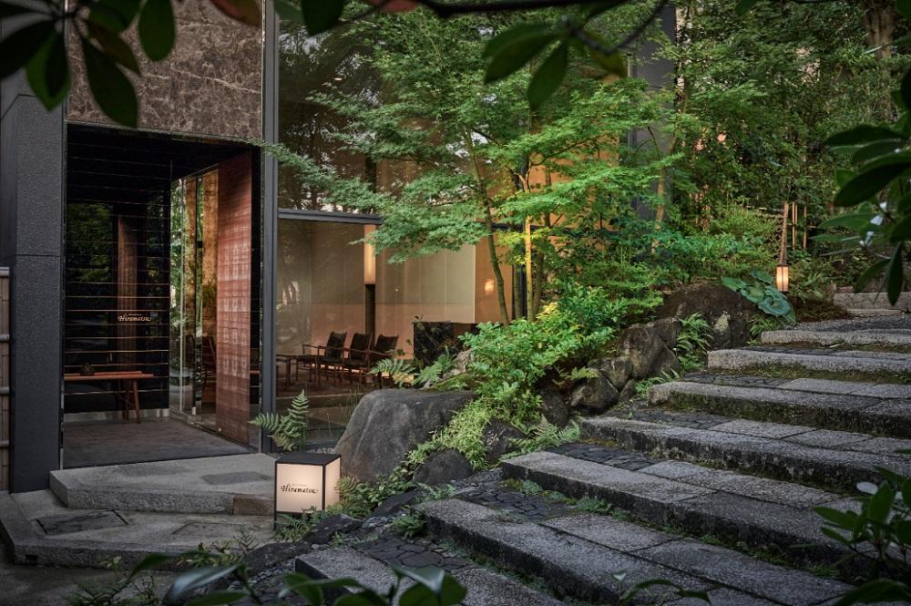 【レストランひらまつ 高台寺】ランチコースお食事券 2名様分｜京都 フレンチ ミシュラン掲載 人気店 食事券［ フランス料理 ランチ コース料理 食事券 2人 美食 グルメ 人気 おすすめ 記念 お祝い 旅行 観光 食事 ふるさと納税 ］