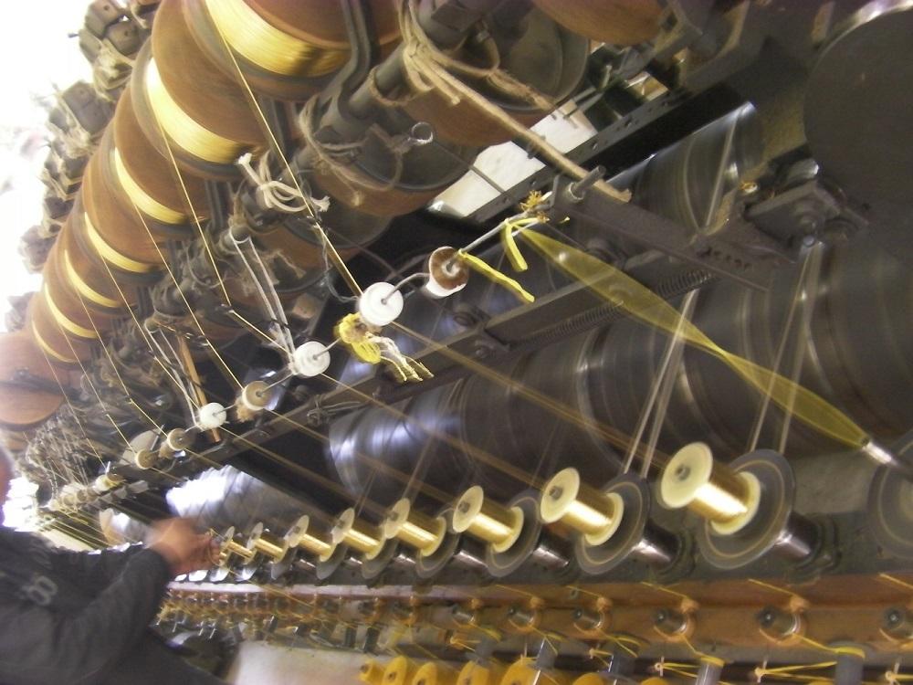 【寺島保太良商店】絲 tabane ロングネックレス［ 京都 工芸ブランド 絹素材 手作り 首飾り 人気 おすすめ アクセサリー ロングタイプ 上品 軽やか ギフト お取り寄せ 通販 送料無料 ふるさと納税 ］