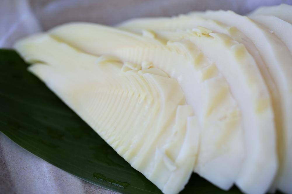 予約受付【筍農家】京都産 朝堀り 湯がき たけのこ優秀品1KG(3-5本)皮なし [ 京都 筍専門店 たけのこ 朝掘り直送 新鮮 人気 おすすめ おいしい タケノコ 季節限定 お取り寄せ 通販 送料無料 ふるさと納税 ]