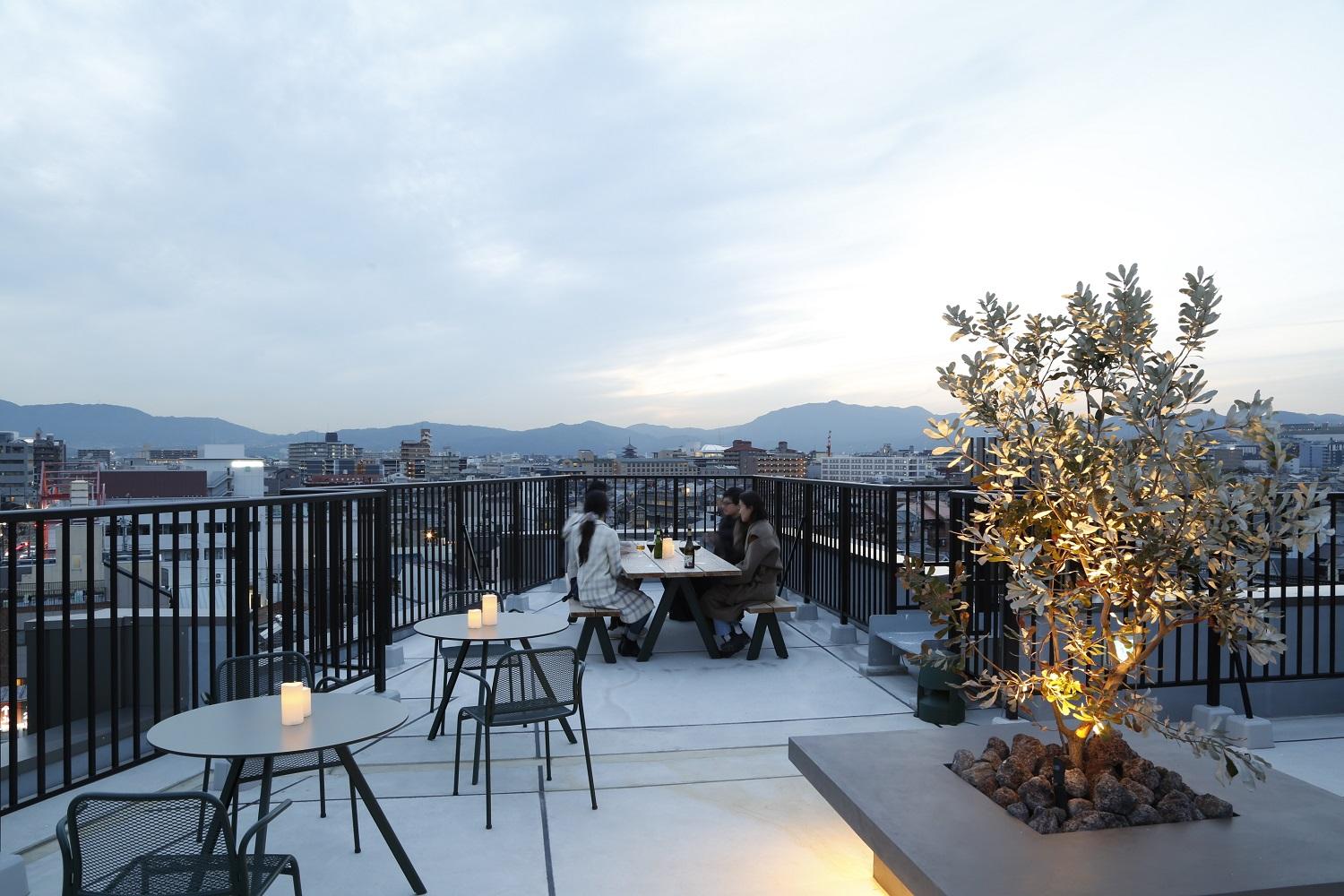 【THE REIGN HOTEL KYOTO】ホテル宿泊ギフト券3,000円分(ホテルの宿泊、レストラン等で使用可)［ 京都 デザイナーズホテル 北欧スタイル 朝食ビュッフェが好評 ホテル 宿泊 ギフト券 割引券 割引 チケット 宿泊券 人気 おすすめ ルーフトップ スモーブロー ホテル 宿泊 旅行 観光 グルメ ふるさと納税 ］