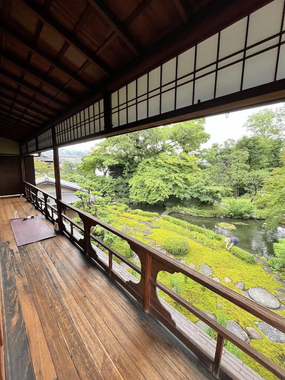 縲尻YOTOYOGA縲第立荳我コ募ョカ荳矩エィ蛻・驍ク縺ァ 縲弱が繝シ繝繝シ繝。繧、繝卯YOTOYOGA縲丈ス馴ィ