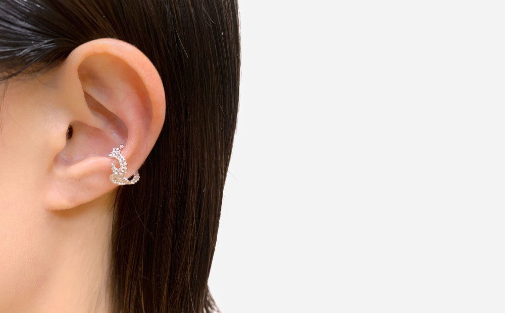 【KAORU】スワトウ イヤーカフ S / シルバー [ 京都 アクセサリー ブランド 刺繍 上品 人気 おすすめ 普段使い ギフト プレゼント お取り寄せ 通販 送料無料 ふるさと納税 ]