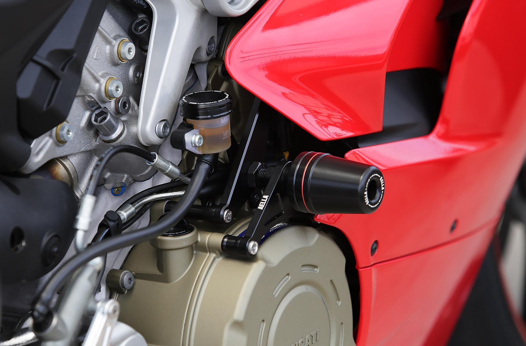 【AELLA】DUCATI パニガーレ｜エンジンスライダー (Panigale V4R/SP) AE-68130 ［ 京都 バイク カスタム パーツ 人気 おすすめ ツーリング ライダー バイカー メーカー ギア ドゥカティ お取り寄せ 通販 ふるさと納税 ］