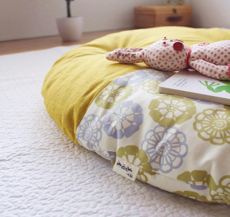 ã æŽäžé«å²¡å± ãèµ€ã¡ãããèªç¶ãšç¬é¡ã«ãªã ãããã¹ã座åžå£ãïŒèã®è±&ãããŒã©ã«ïŒ