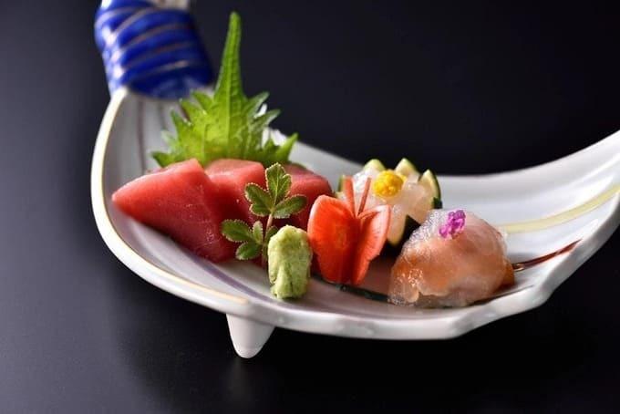 【京小宿 室町ゆとね】＜平日限定＞1泊2食付き宿泊券（1名様）～旬の京会席プラン～［ 京都 室町 好アクセス 古都の雰囲気 京町家 隠れ宿 宿泊券 人気 おすすめ 旅館 ホテル 宿泊 旅行 観光 グルメ ふるさと納税 ］