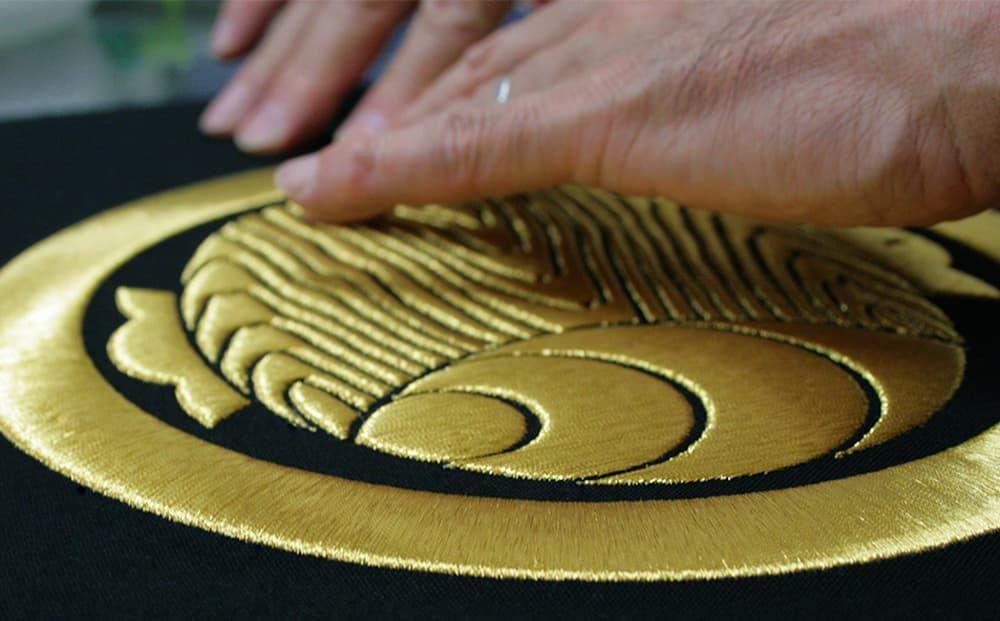 【京都の刺繍 三京】家紋刺繍額 -寿-