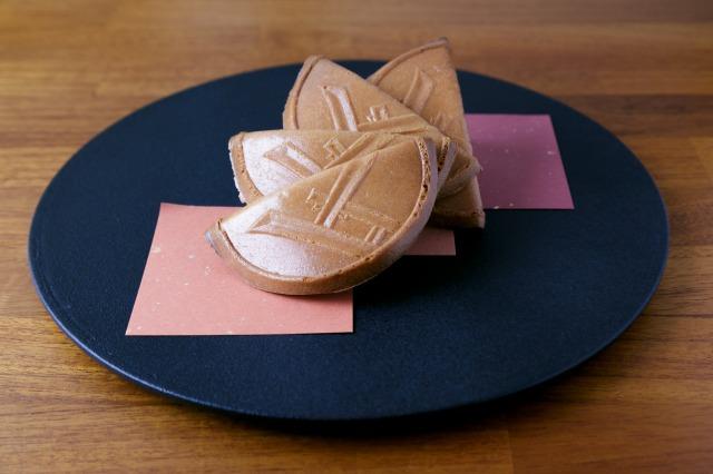 【おせんの里　松屋】元祖 稲荷せんべい・自家製玉子せんべい詰め合わせ