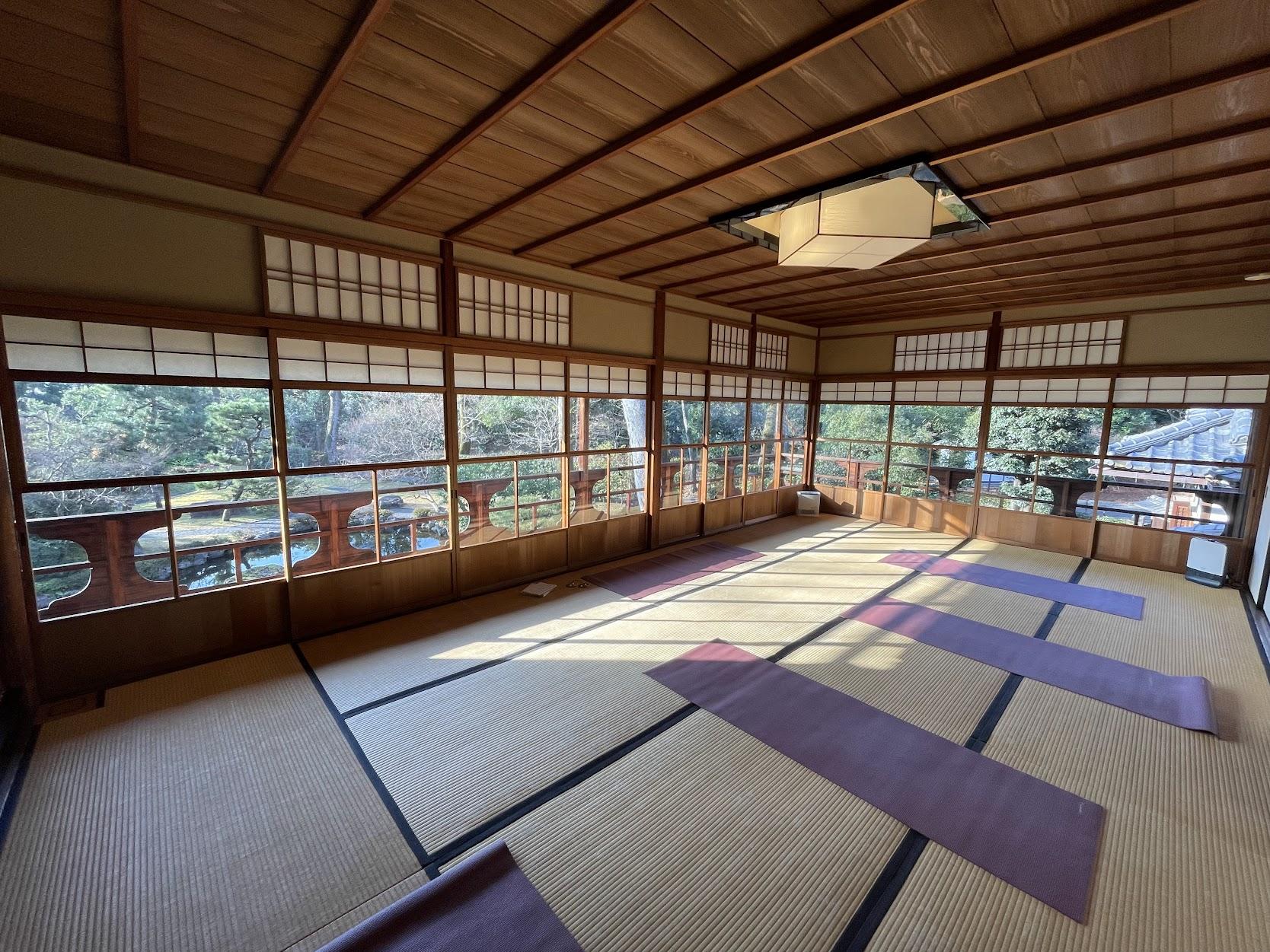 縲尻YOTOYOGA縲第立荳我コ募ョカ荳矩エィ蛻・驍ク縺ァ 縲弱が繝シ繝繝シ繝。繧、繝卯YOTOYOGA縲丈ス馴ィ