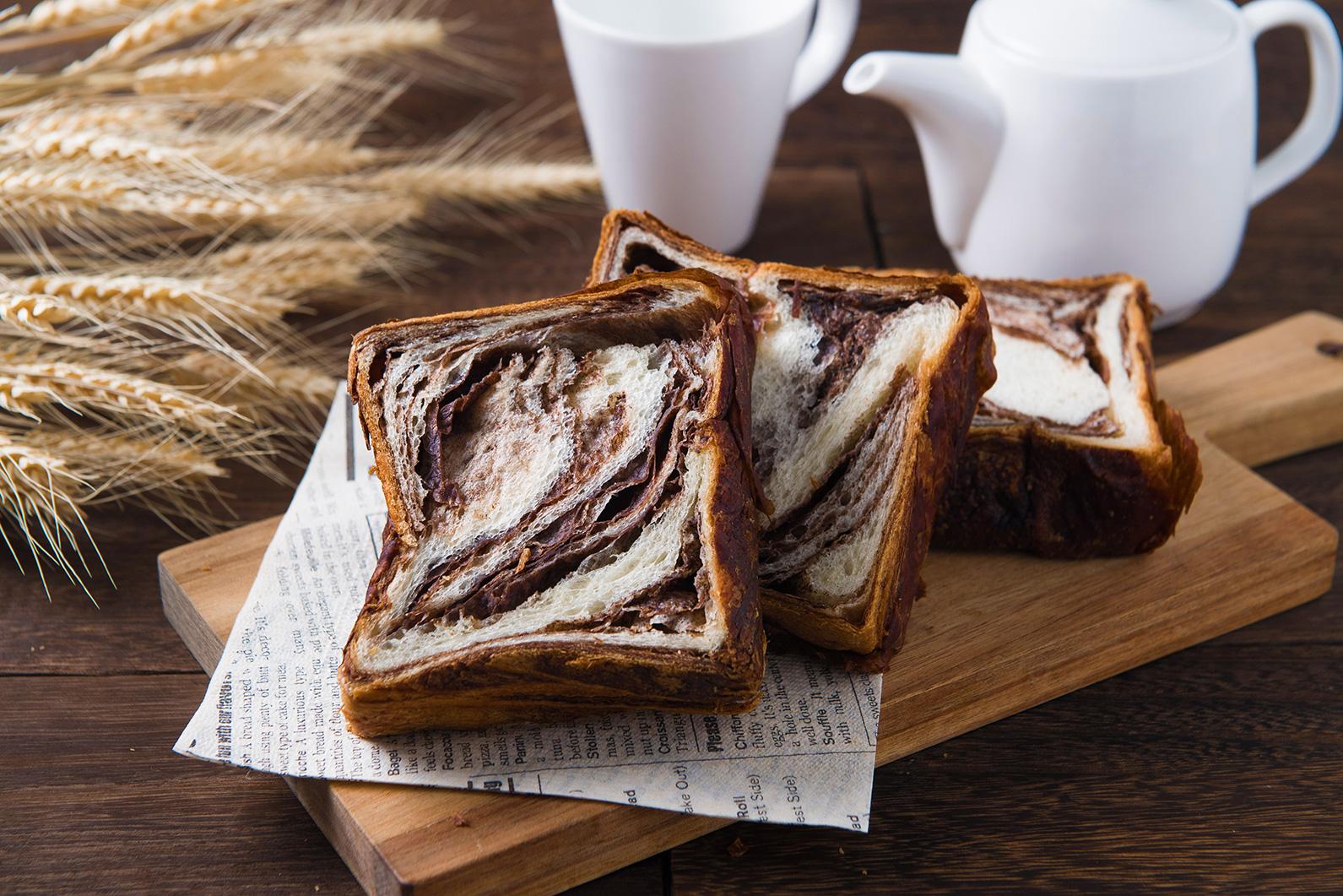 【ANDE】デニッシュ食パン5点セット（ プレーン1斤、メープル・ショコラ―デ・紅茶・ストロベリー各ハーフサイズ）