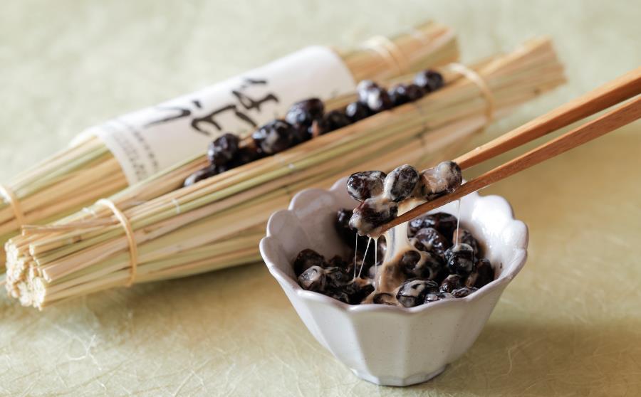 【牛若納豆】黒豆納豆セット（4種類・合計16パック）