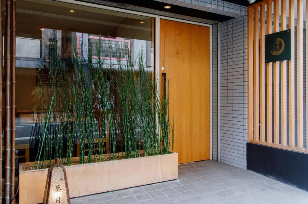 【二條 葵月】【夜】カウンター限定 おまかせ鮨コース（フカヒレ等）お食事券2名様分（ぐるなびセレクション）