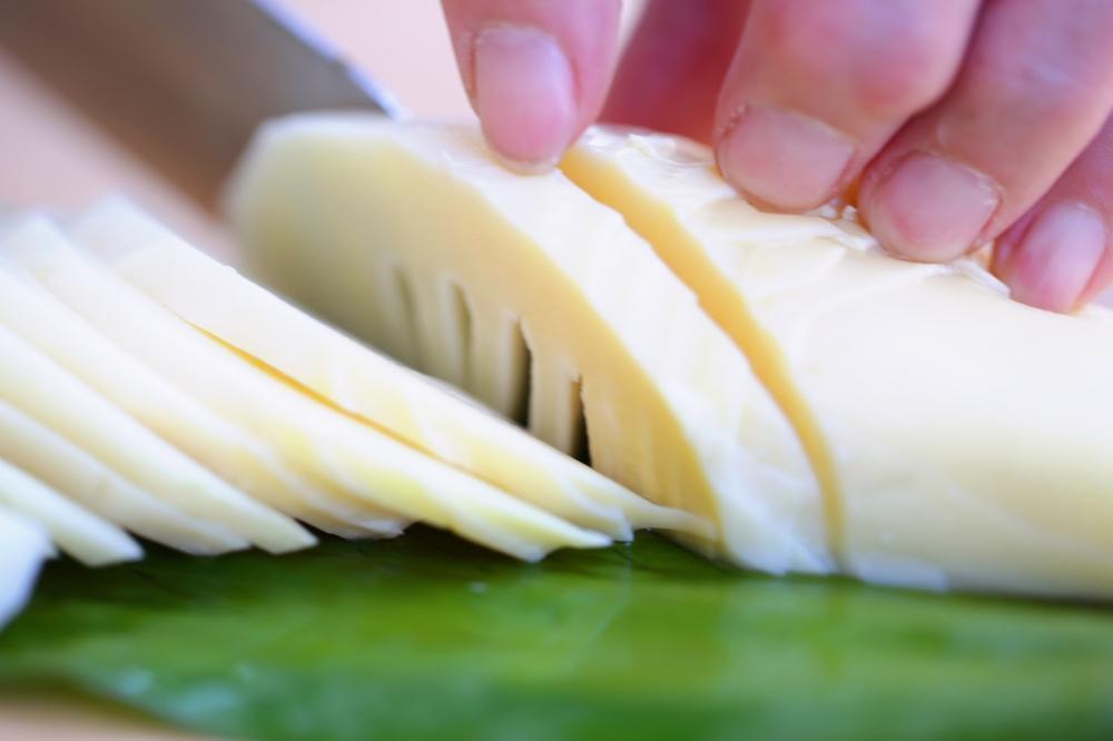 予約受付【筍農家】京都産 朝堀り たけのこ 優秀品 4KG（3-7本） [ 京都 筍専門店 たけのこ 朝掘り直送 新鮮 人気 おすすめ おいしい タケノコ 季節限定 お取り寄せ 通販 送料無料 ふるさと納税 ]	