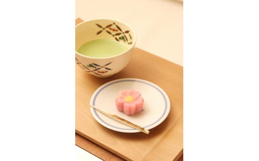 【西陣活性化を応援！】西陣老舗の和菓子ペア喫茶付き　きもの体験（１名様分）