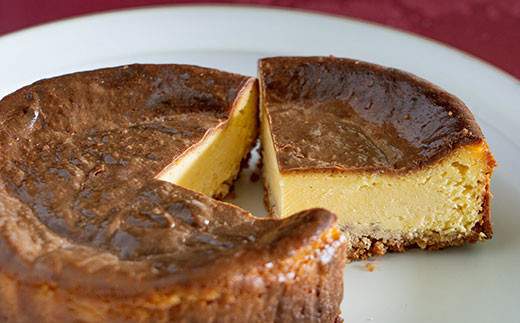 【冷蔵】ベイクドチーズケーキ ふるさと納税 ケーキ 洋菓子 チーズケーキ イタリアン レストラン スイーツ チーズ お菓子 オズ OZ 自然 景色 紅葉 テラス ガーデン ウェディング ガーデンパーティー 京都府 福知山市 京都 福知山 奥京都 ふるさと