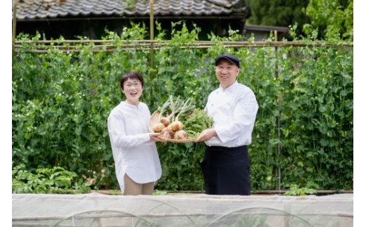 イタリアンレストランOZ お食事券8,000円コース×ペアチケット (2名様分) ふるさと納税 福知山市 特産品 イタリアン 食事券 コース ペアチケット レストラン オズ OZ 【fc-DE009】【イタリアンレストラン＆ウェディング オズ】