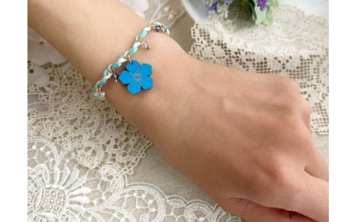 水色桔梗のブレスレット ふるさと納税 水色桔梗 ブレスレット 木製 木彫り 木工  木製品 オーダーメイド 京都府 福知山市
