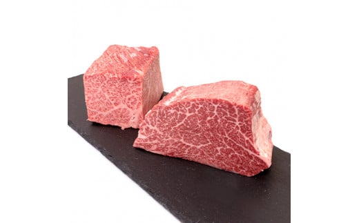 《受注生産》高級部位使用 A 5 黒毛和牛 ローストビーフ ハネシタ と シャトーブリアン お取り寄せ グルメ 受注生産 牛肉 お肉 おかず メイン ビーフ 最高級 お手軽 冷凍 熨斗 贈答 熨斗 御中元 お中元 夏ギフト ギフト ごちそう 贅沢 お祝い 洋食