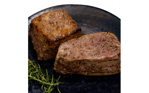 《受注生産》高級部位使用 A 5 黒毛和牛 ローストビーフ ハネシタ と シャトーブリアン お取り寄せ グルメ 受注生産 牛肉 お肉 おかず メイン ビーフ 最高級 お手軽 冷凍 熨斗 贈答 熨斗 御中元 お中元 夏ギフト ギフト ごちそう 贅沢 お祝い 洋食