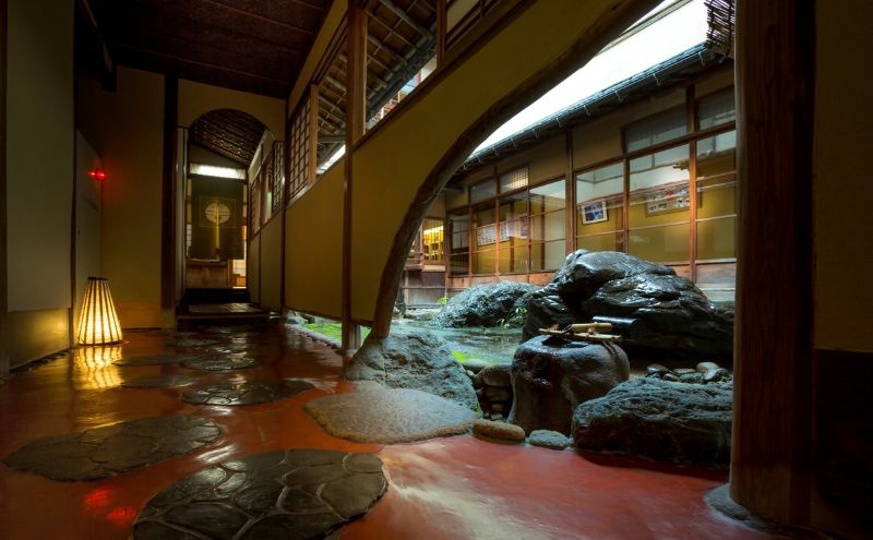 【京都・天橋立】宮津温泉 料理旅館「茶六別館」全プランに使える宿泊クーポン券 30,000円分