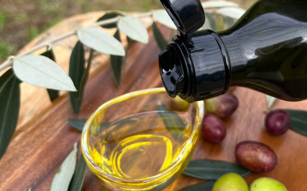 オリーブオイル 100g MAEDA OLIVE FARM 京都宮津産 100% 調味料 油 オイル オリーブ油 食用油 ギフトドレッシング 日用品 加工食品 天橋立 人気 おすすめ 健康