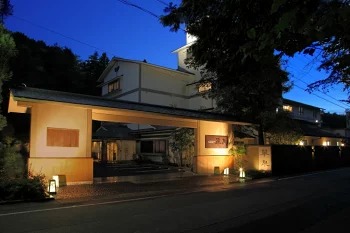 京・YUNOHANA RESORT 翠泉 ご宿泊補助券12,000円分 旅館 旅行 クーポン ギフト 湯の花 温泉 食事付き スパ 高級 ペア 観光 