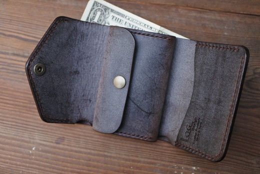 【選べるカラー3色】三つ折りウォレット 手のひらサイズ 財布 本革 全3色 雑貨 日用品 ファッション おすすめ 革小物