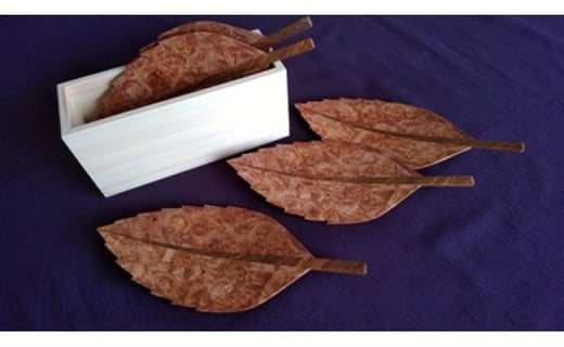 木の葉の銘々皿　桧箱入り5枚セット　カエデ（楓）≪木製 トレイ 桧 ヒノキ ひのき キッチン インテリア 料理 お皿≫