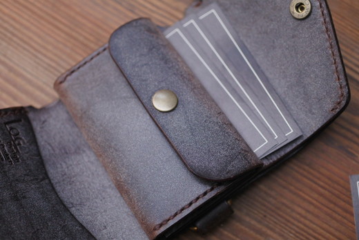 【選べるカラー3色】三つ折りウォレット 手のひらサイズ 財布 本革 全3色 雑貨 日用品 ファッション おすすめ 革小物