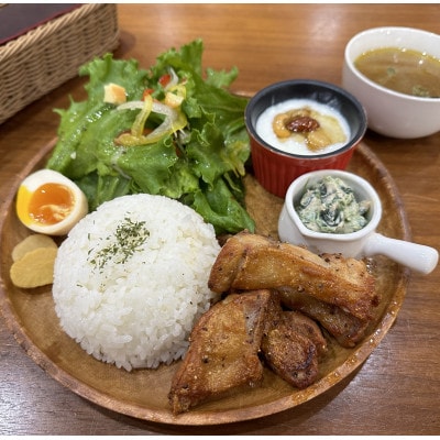 燻煙広場pace お食事券 ランチを楽しむカフェタイム、テイクアウトで燻製お土産にも【1699027】