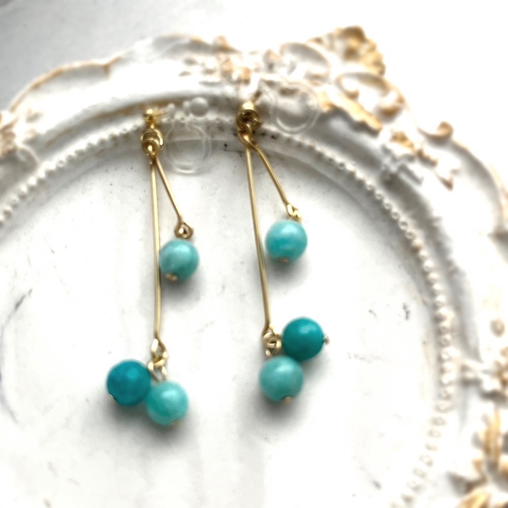 まるでピアスのようなイヤリング＊アマゾナイト｜イヤリング アマゾナイト 濃い水色 ターコイズカラー おしゃれ 小物 [1557]