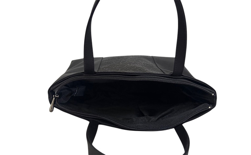 フォーマルバッグ手提げ　ブラックフォーマル　鞄 レディース バッグ 冠婚葬祭 結婚式 慶事 謝恩会 お受験 参観日 喪服 葬式 法事 日本製