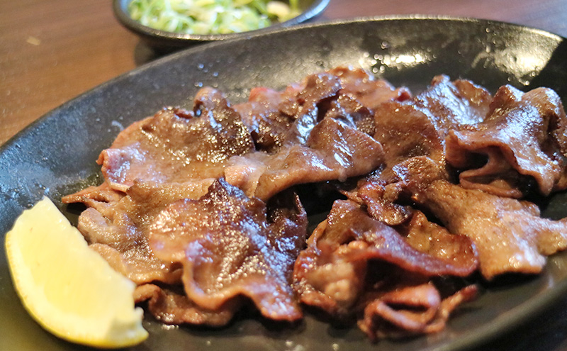 【2026.5楽天注目の寄付額の返礼品特集】焼肉店１番人気　薄切り牛タン　2～3人前 300g×1  牛肉 焼肉 焼き肉 アウトドア BBQ