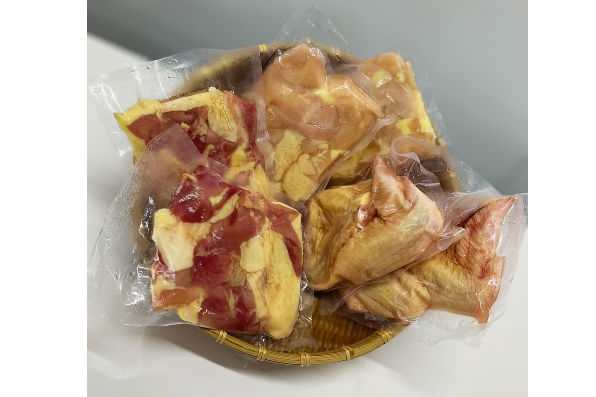 京都府京丹後産　京地どり4種セット（モモ肉・ムネ肉・手羽先・手羽元）　合計約800g