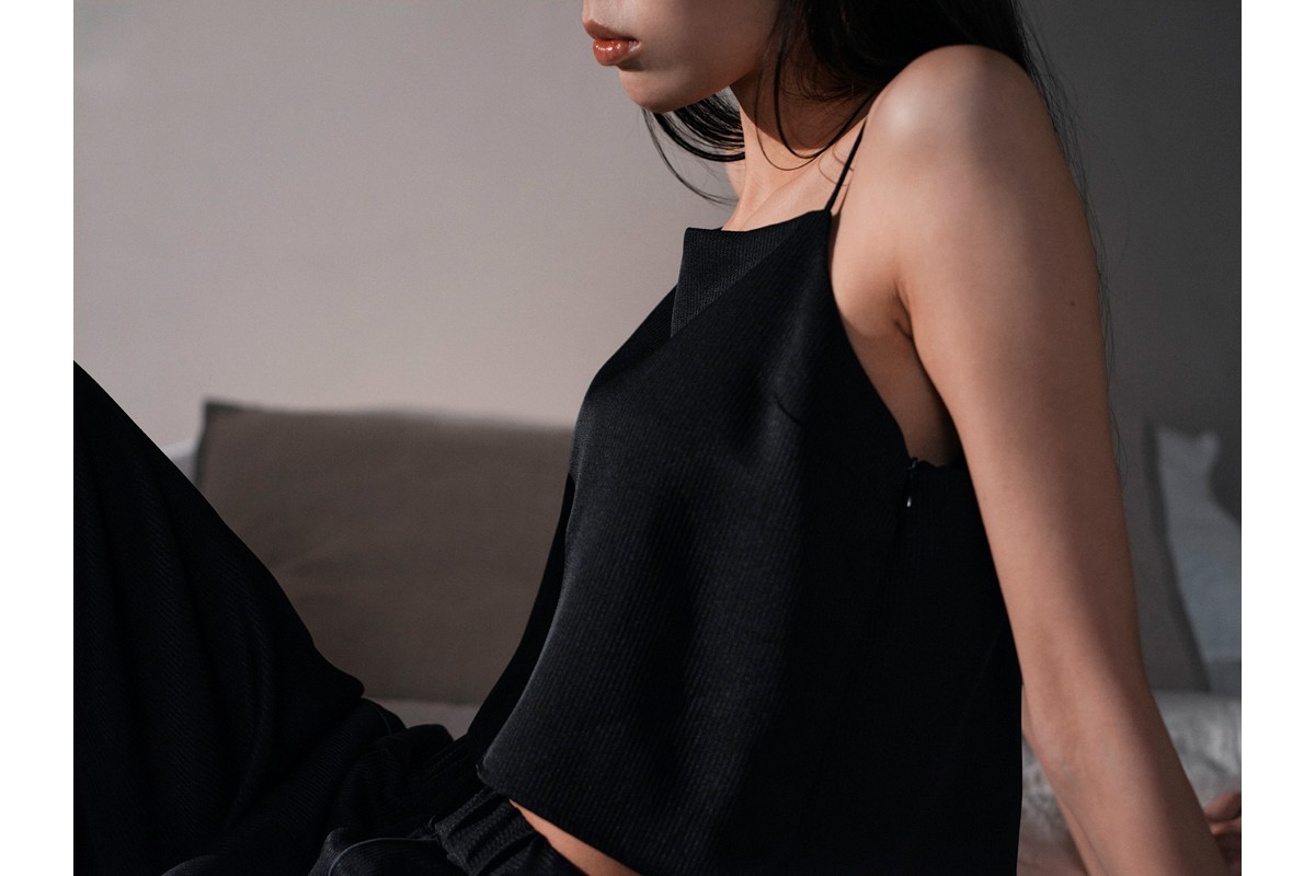 シルクサテンキャミトップス（黒） ﻿ ふるさと納税 キャミトップス キャミソール トップス シルク 高品質 丹後ちりめん インナー ファッション