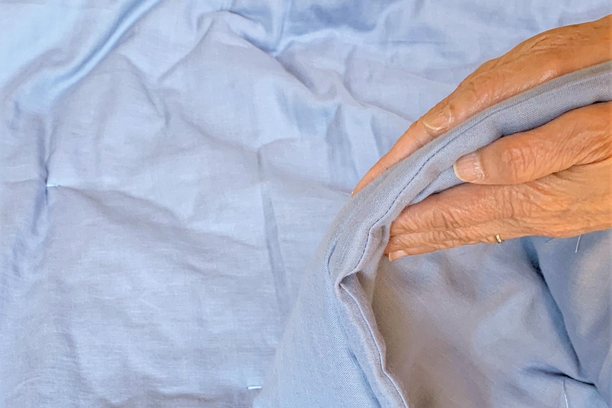 天然繊維手作りオーガニックコットン肌掛けふとん　800g（カバー付）