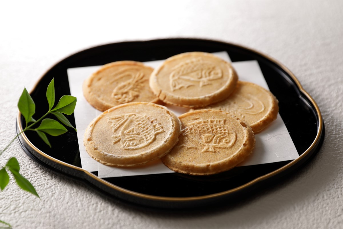 鯛せんべい　1箱（25枚入り）