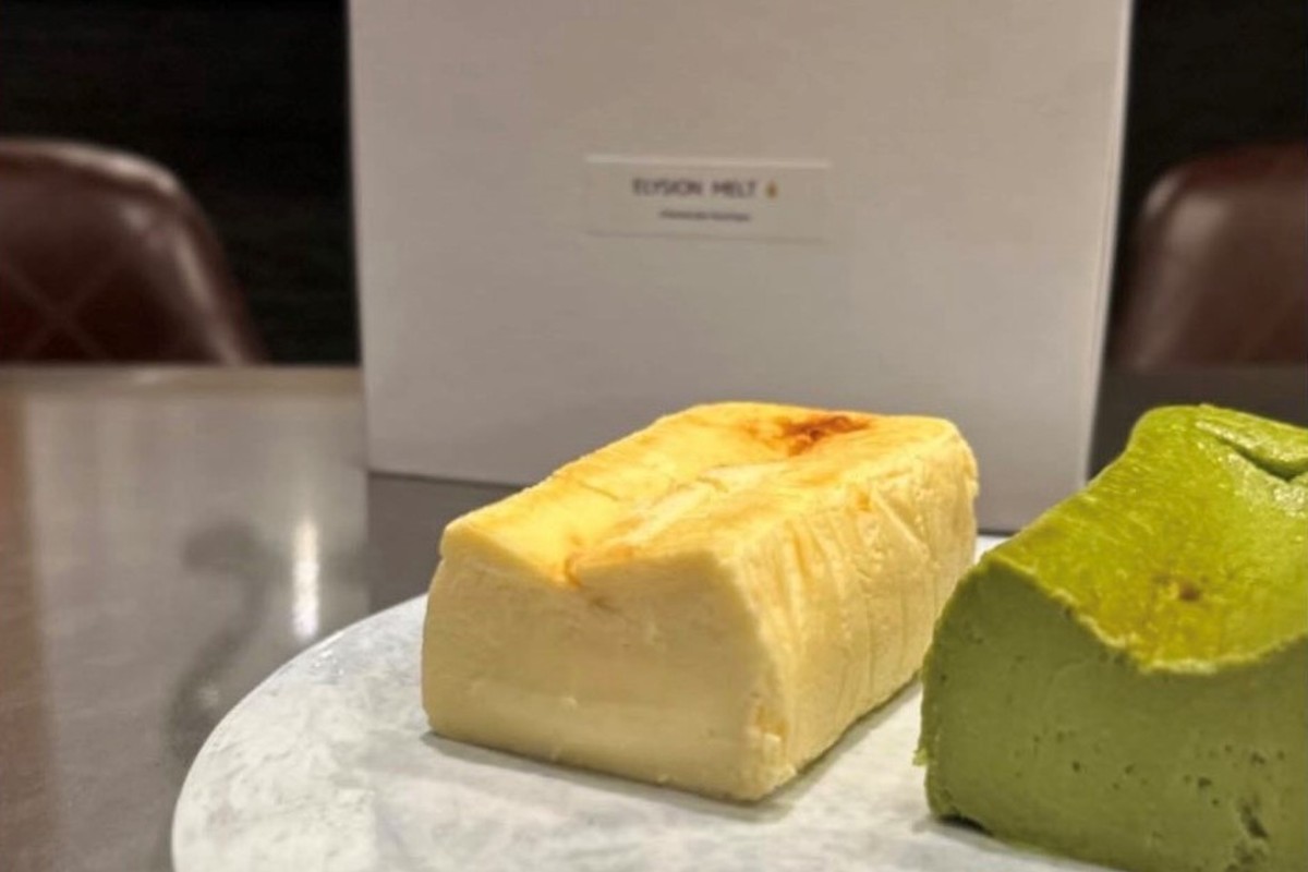 極上とろ生チーズケーキ（プレーン＆抹茶） 各1個（600g）ずつ