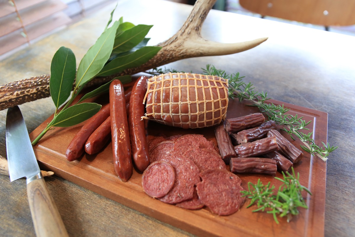 京丹後産鹿肉ジビエプレミアムセット（ハム・ソーセージ・カレーなど5種11点）