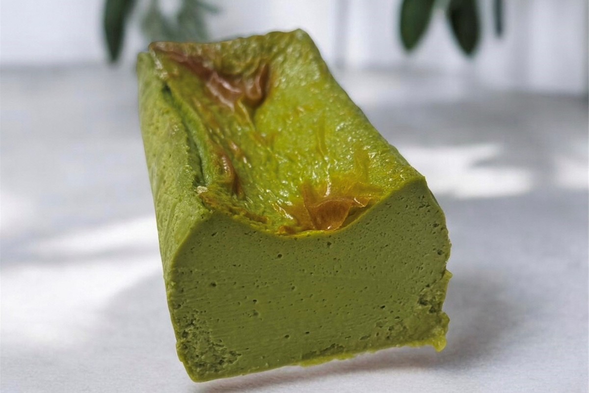 極上とろ生チーズケーキ（プレーン＆抹茶） 各1個（600g）ずつ