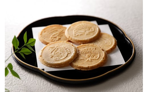 鯛せんべい　10袋（110枚入り）